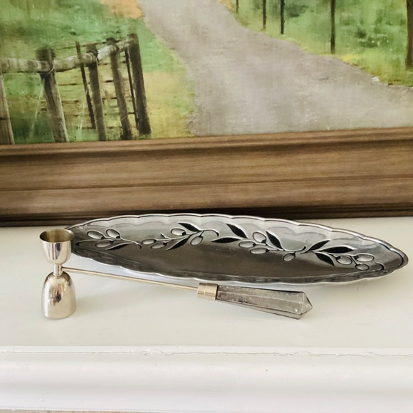 Lenox Silver Oval Tray Olive Branch W/ Scalloped Edge And Candle Snuffer Decor - Picture 10 of 12
